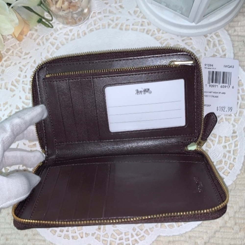 Coach Hearts Wallet - Picture 6 of 10